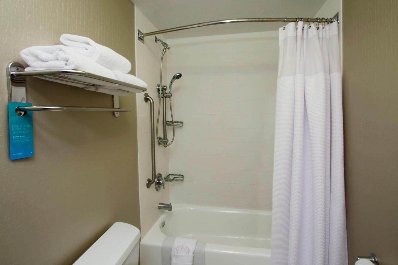 Springhill Suites By Marriott Мадера Екстериор снимка